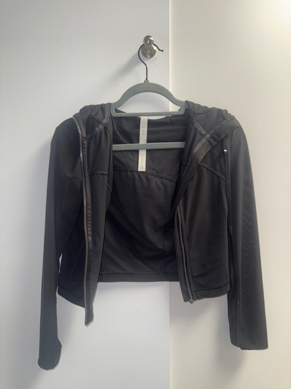 Lululemon Define Cropped Hooded Jacket